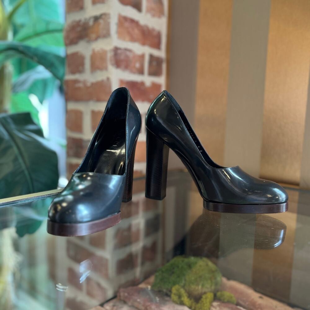 GUCCI Shiny Grey Leather Mule Heels SZ 9 - Picture 1 of 14
